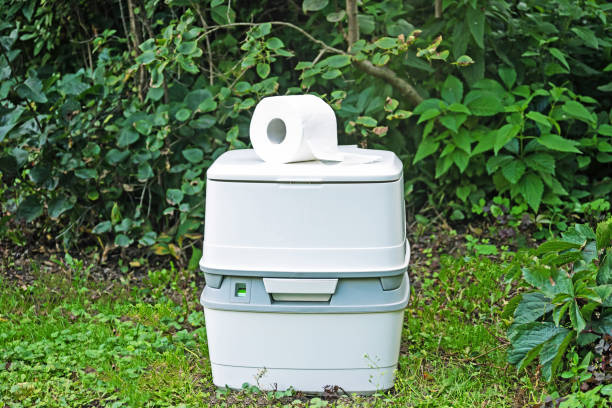 Best Affordable portable toilet rental  in Highland, IL